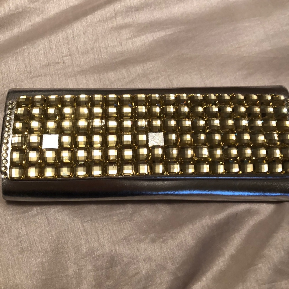 Silver clutch